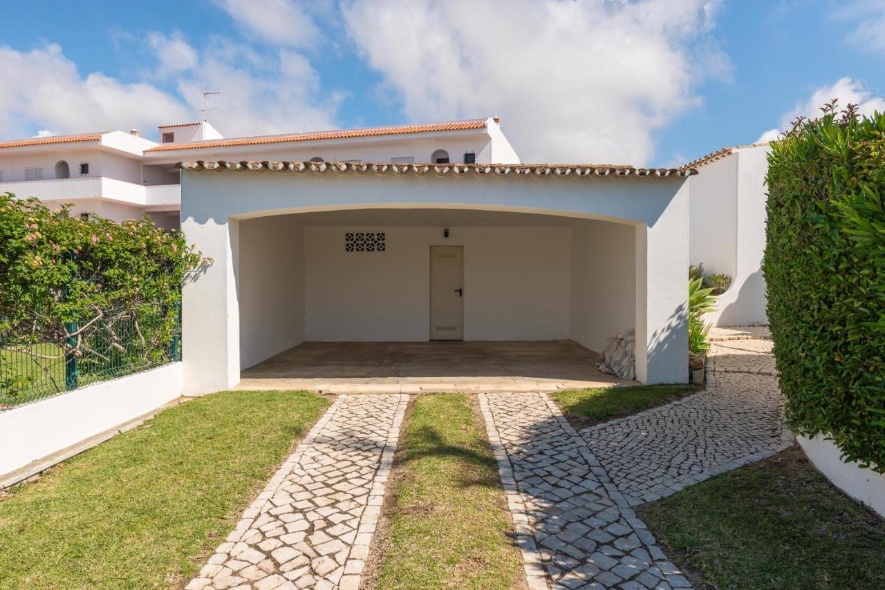 Vakantiehuis Oura Family House *